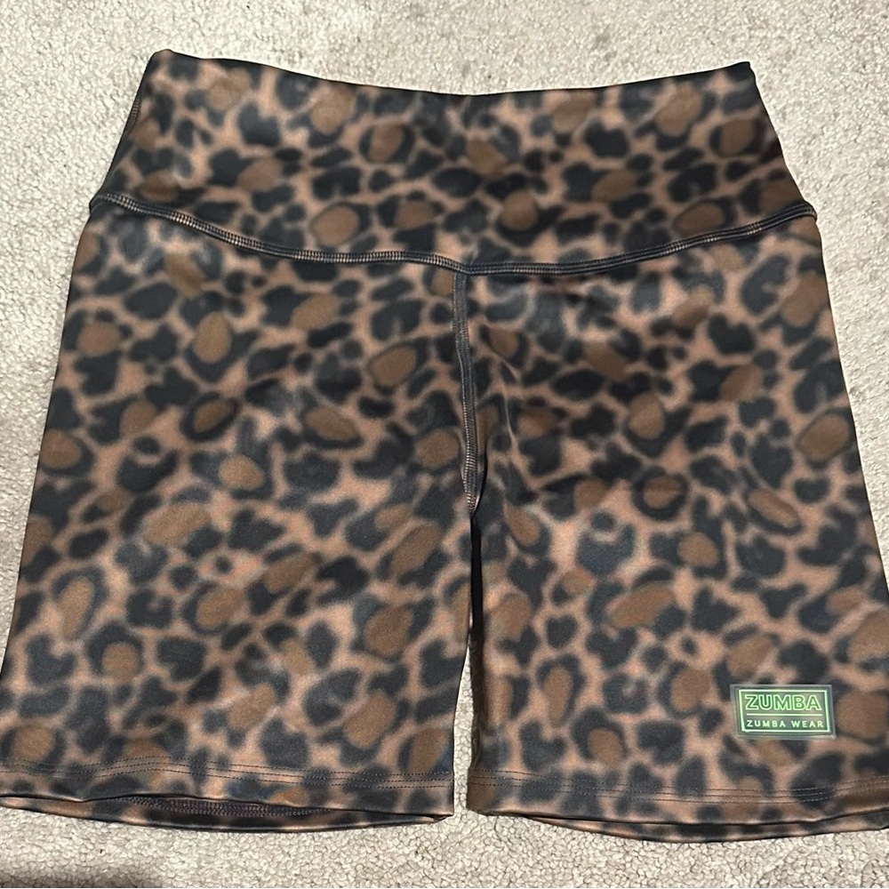 Zumba Leopard Print Shorts Size M